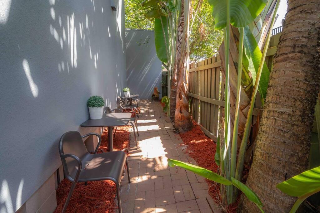 Nawlins Vibe With Rooftop Verandah Near Riverwalk And Downtown Tampa Exterior photo